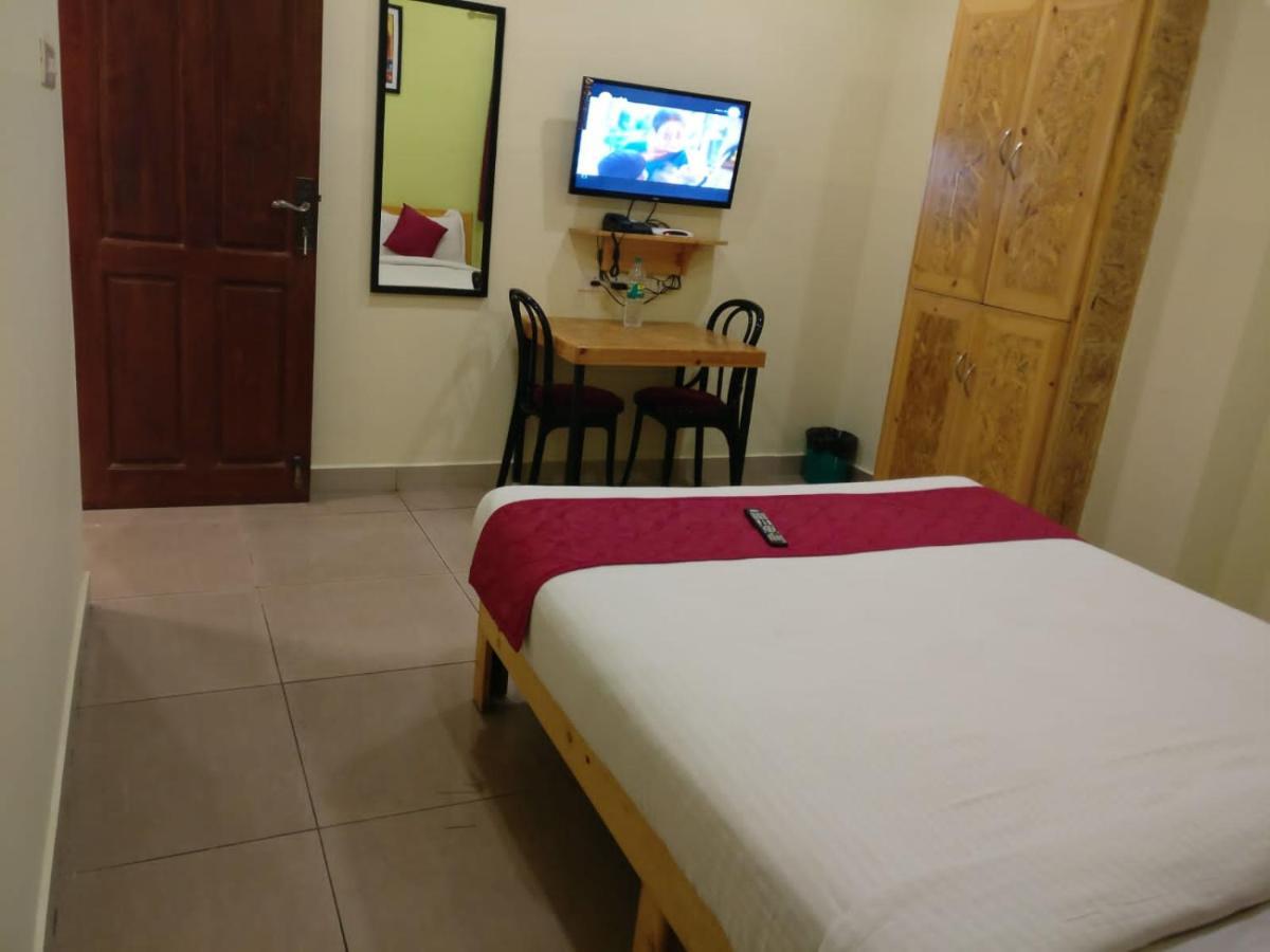 Chaplin Hotel Puducherry Eksteriør billede